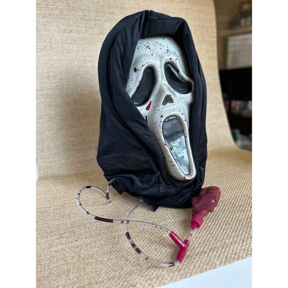 Ghostface Bleeding Mask Blood Pump Scream Fun World Halloween Prop - Picture 3 of 11